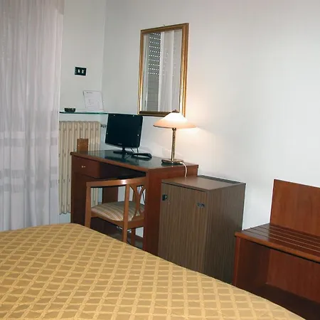 Hotel Calabresi 4*