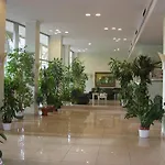 卡拉布雷西酒店 酒店