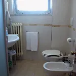 卡拉布雷西酒店 4*