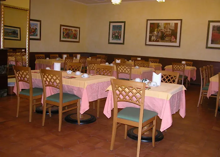 卡拉布雷西酒店 4*