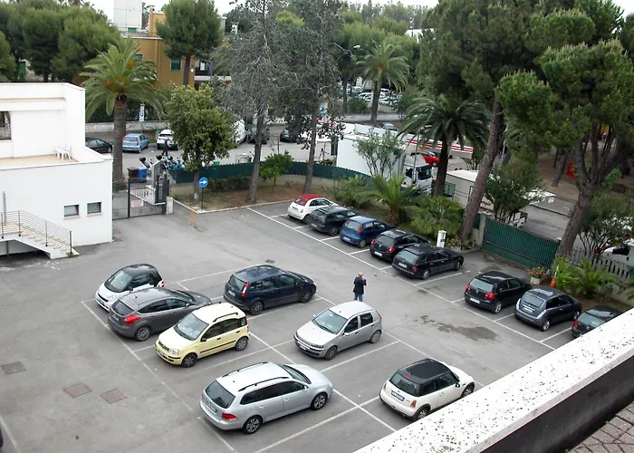 卡拉布雷西酒店