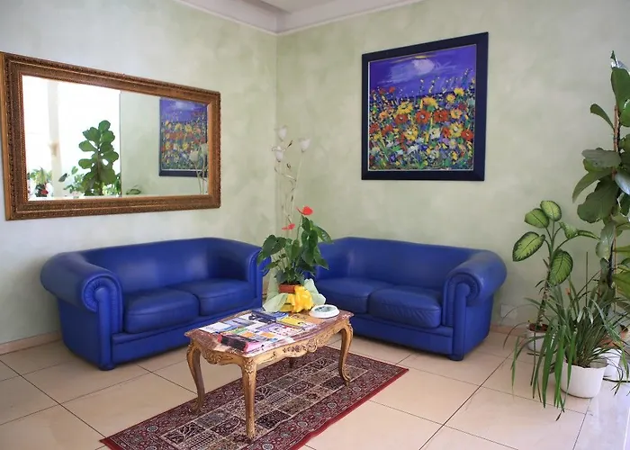 卡拉布雷西酒店 酒店